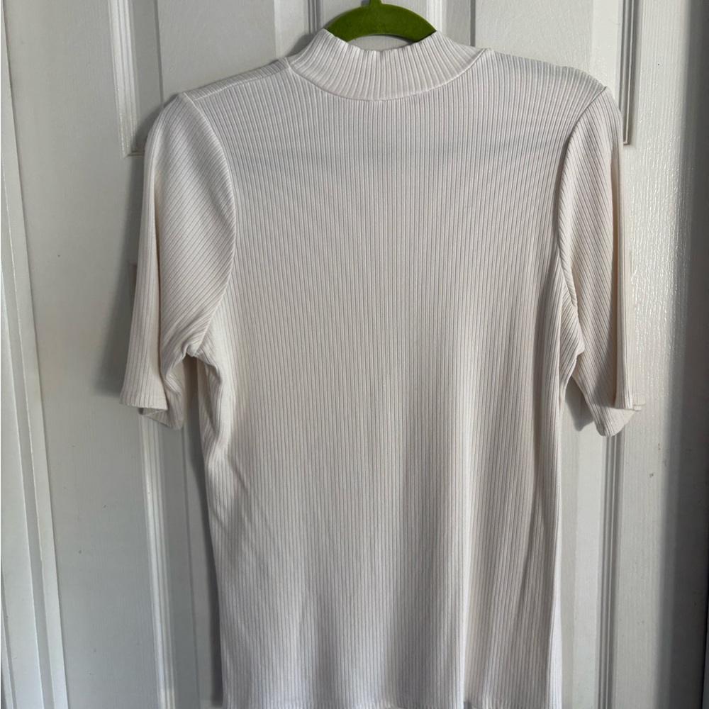 Cyrus Essentials Ribbed Knit Top - Picture 3 of 3